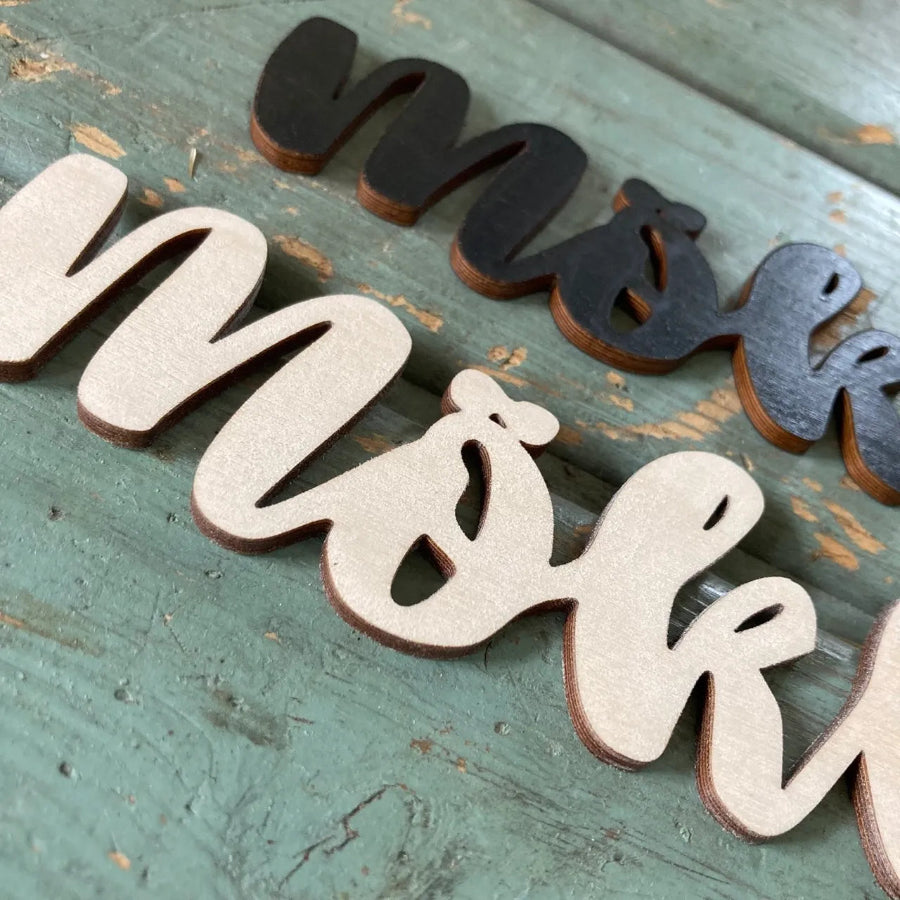 Laserleikatut kyltit ovat kauniita ja kestäviä.