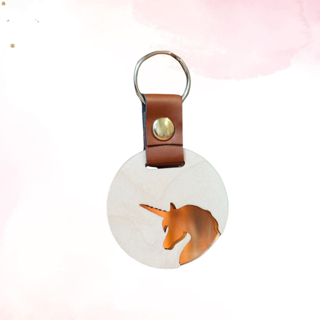 Yksisarvinen avaimenperä, reppumerkki unicorn, yksisarvis-avaimenperä lapselle omalla nimellä.