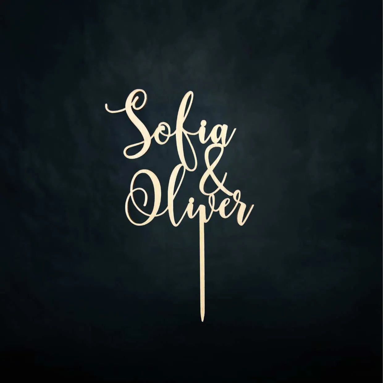 Hääkakkukoriste hääparin nimillä käsityönä valmistettu