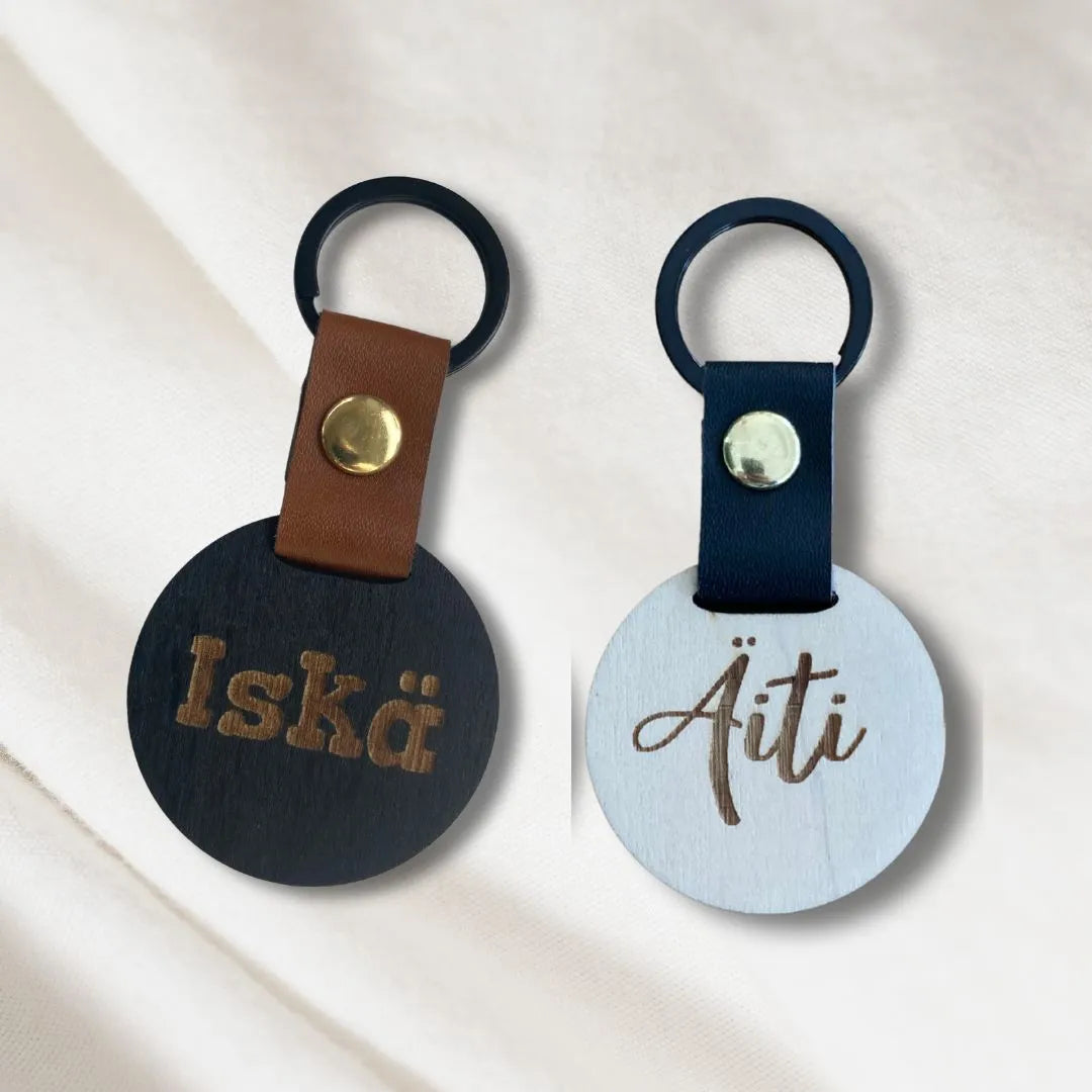 Puinen avaimenperä on käytännöllinen lahja isälle tai isoisälle.