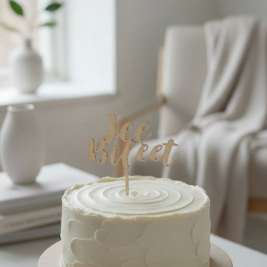 Jee Bileet -kakkukoriste syntympäiväkakkuun.