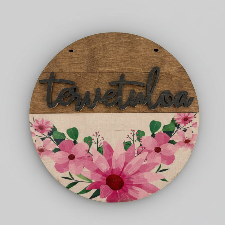 Kevät teemainen ovikyltti tervetuloa-tekstillä